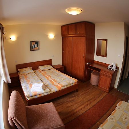 Aurora Guest House Несебир Екстер'єр фото